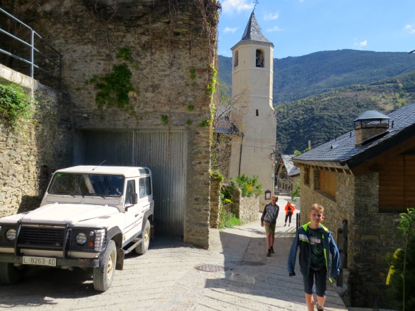 De Spaanse Pyreneeën met kinderen vol actie in een prachtig landschap