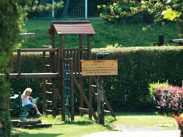 Speeltuintje bij Camping Herbolzheim