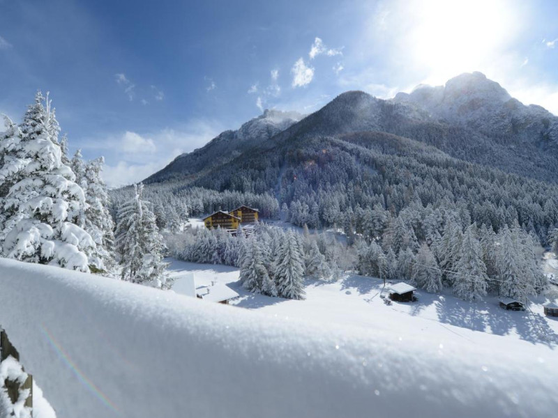 Hotel Shandranj in winter