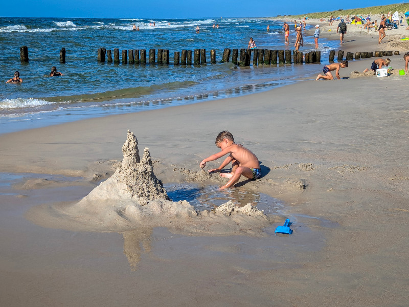 Zandkastelen bouwen op het strand van Preila