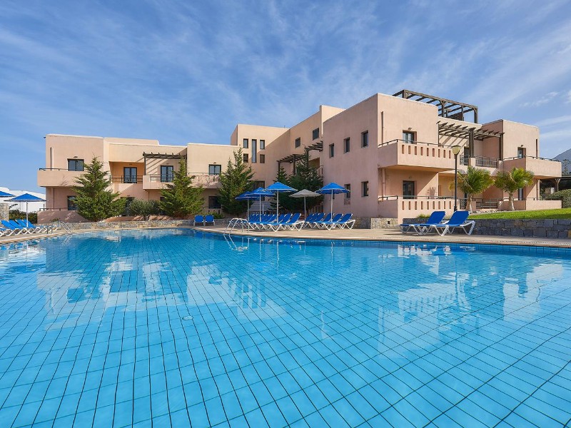 Een van de zwembaden op het allinclusive resort Vasi op het Griekse Kreta