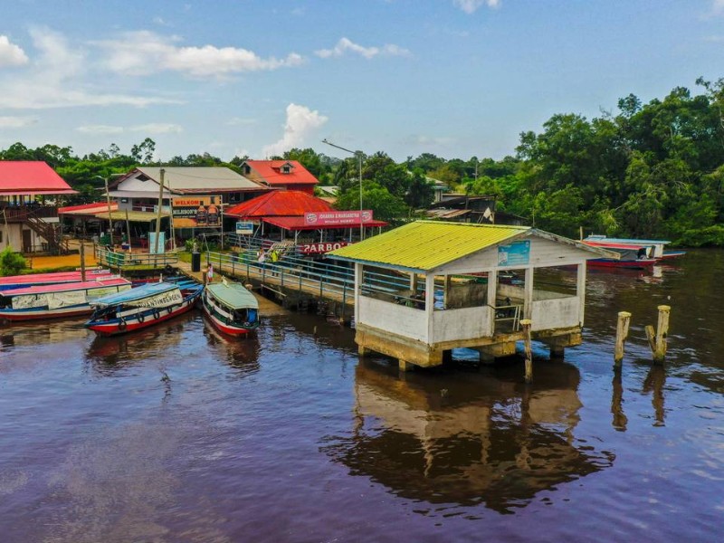 voja suriname frederiksdorp