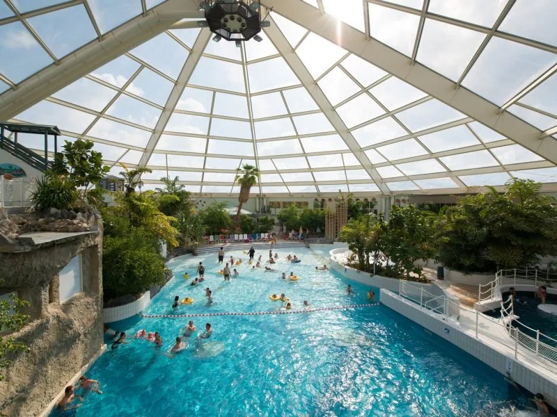 Het Aqua Dome bij Center Parcs de Haan