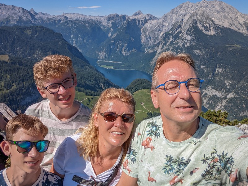 Ons gezin tijdens onze laatste vakantie in Beieren. We komen hier al sinds de kinderen peutters zijn, het blijft een te gekke plek