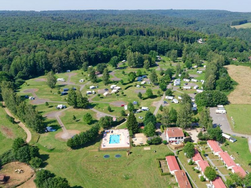 Luchtfoto van camping Colline de Rabais