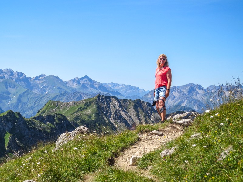 Ik loop op de toppen van de Duitse Alpen. Dit blijft toch echt een van mijn lievelingsgebieden voor gezinsvakanties.