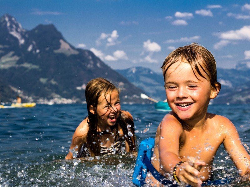 Waterpret in het meer van Luzern