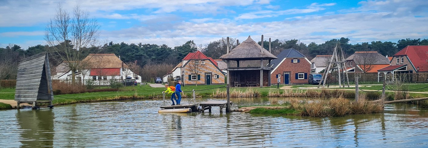 Trekvlot bij de vakantiehuisjes van de Leistert