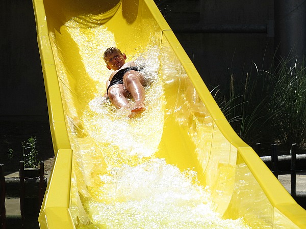 Coole glijbanen in het waterpark