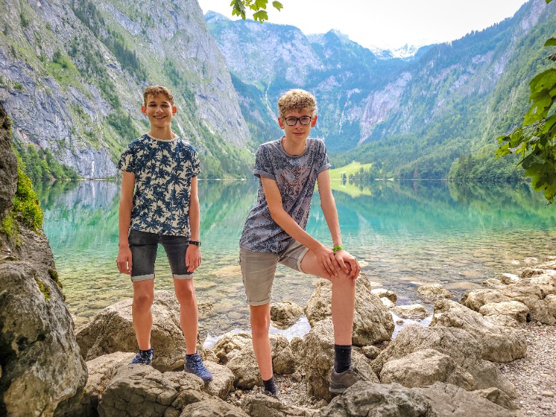 Onze jongens bij de Obersee, achter de Königssee in Beieren