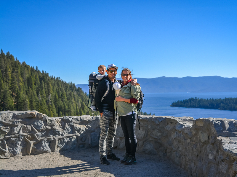 Lisette en haar gezin bji Yosemite National Park in West Amerika