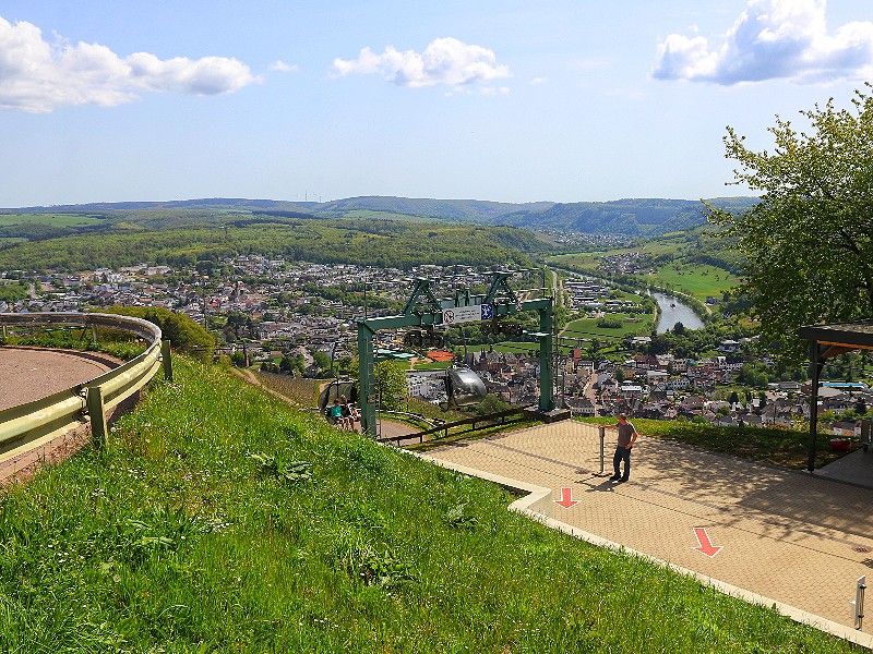 Het bergstation van de stoeltjeslift naar Saarburg