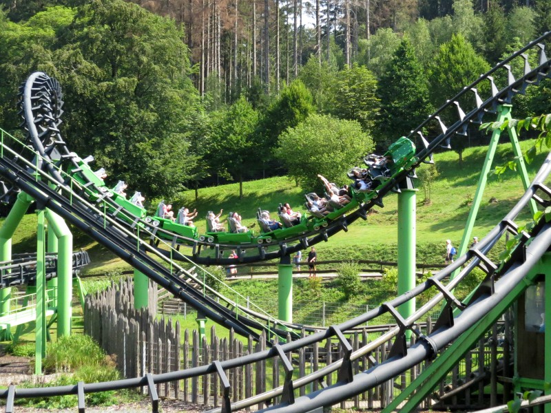 De SpeedSnake achtbaan in Fort Fun