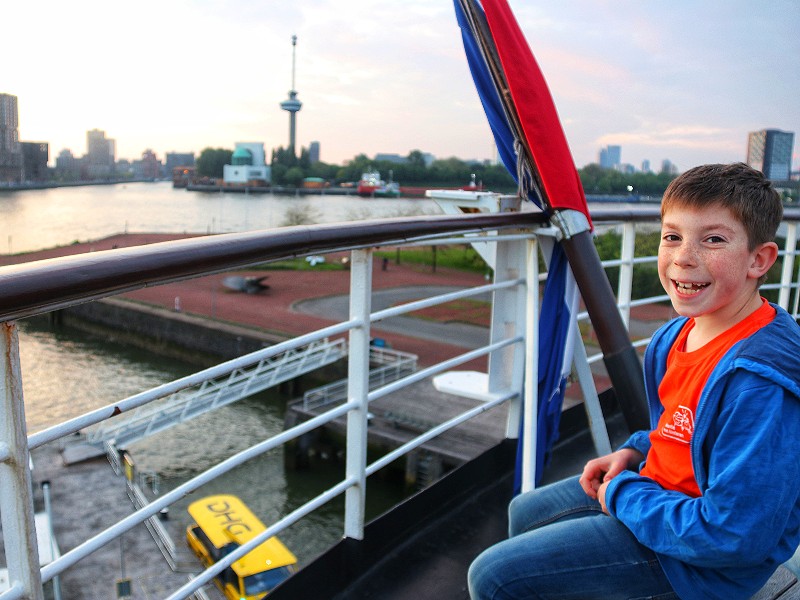 Genieten van het uitzocht op het Lido Deck Terras