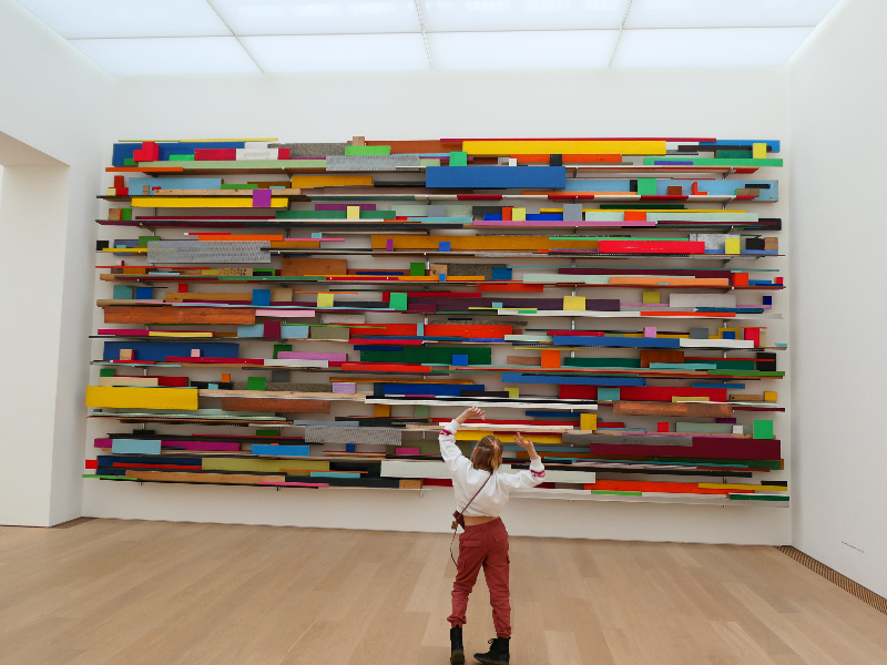 De visie van museum Voorlinden is duidelijk: het museum verbindt mensen, kunst, natuur en architectuur. Bianca ontdekte dat het ook voor kinderen leuk is