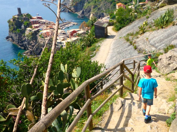 Wandelen langs de Cinque Terre is ook voor kinderen superleuk!