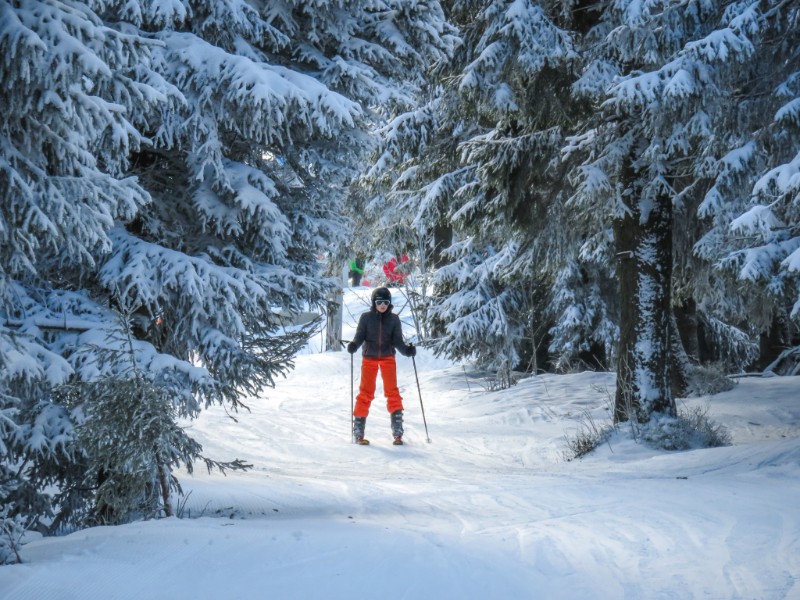 Onze oudste zoon Zeb tijdens een wintersportvakantie in Tjsechië