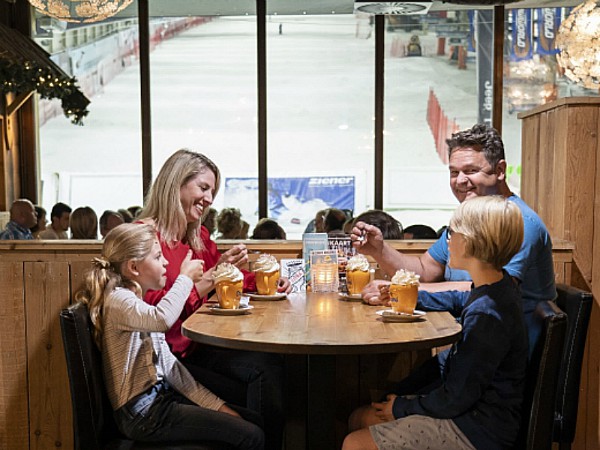 Skiën en nagenieten bij Snow World